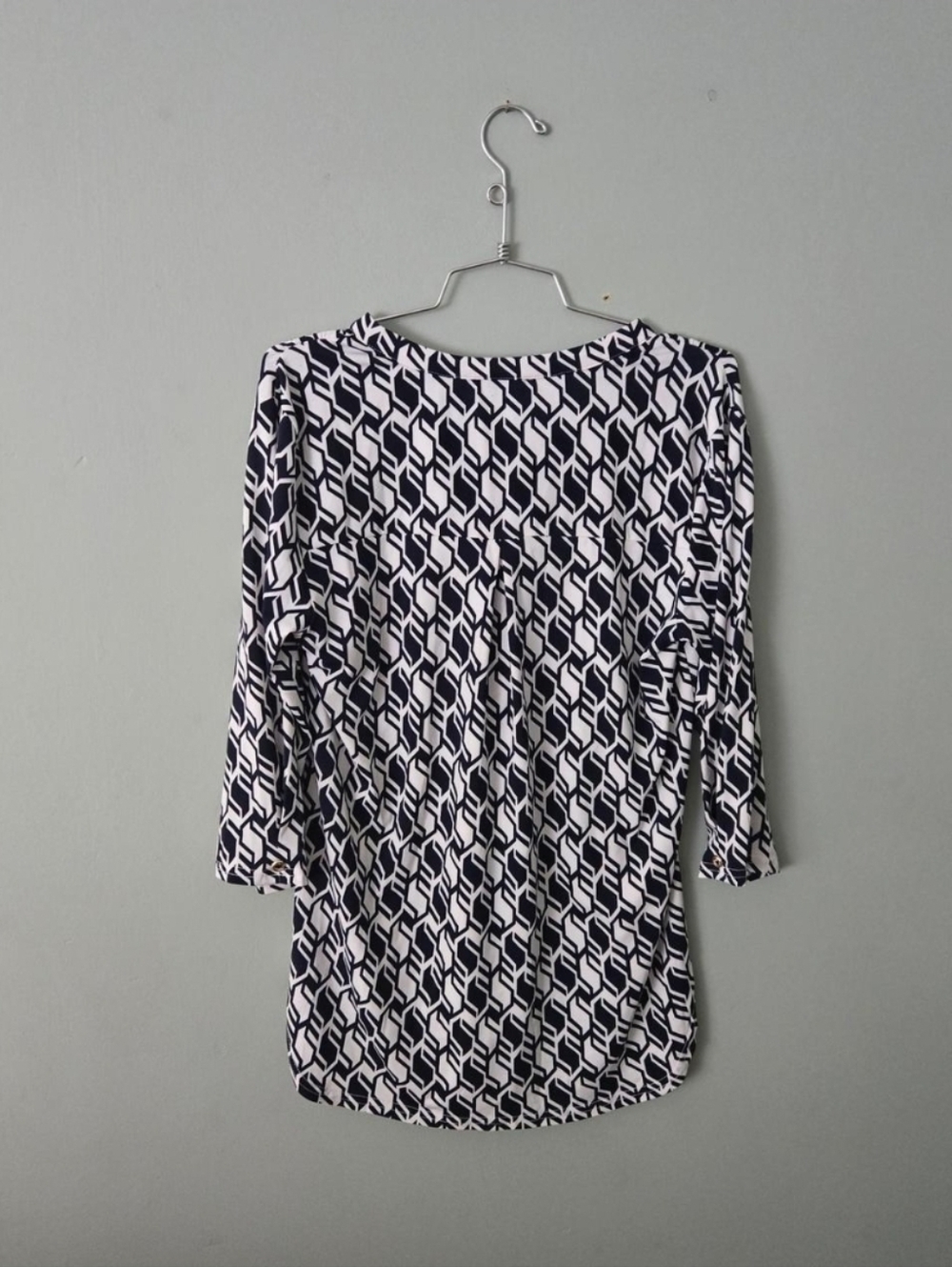Valolia Geometric 3/4 Sleeve Abstract Print Black & White Blouse Tunic Top, sz M - Picture 3 of 5